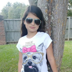 Meet your Posher, Elisa